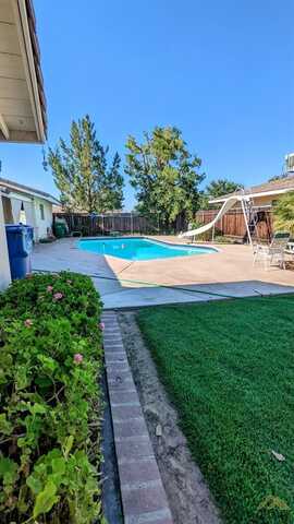 Weyand, SHAFTER, CA 93263