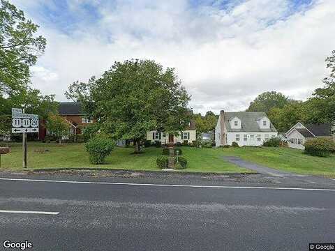 Main, LEXINGTON, VA 24450