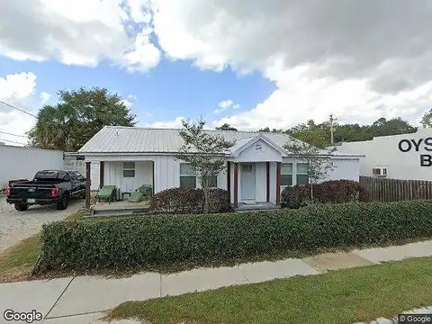 Brown, GRACEVILLE, FL 32440