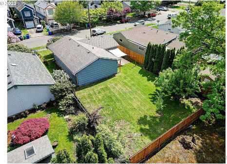 Clarendon, PORTLAND, OR 97203