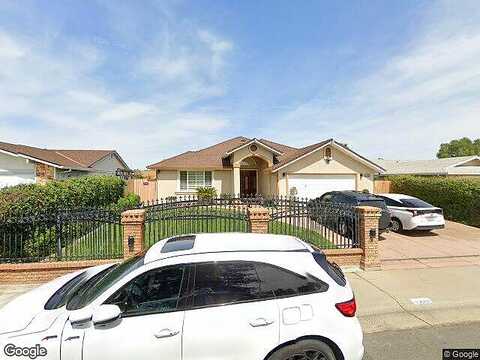 Holly Jill, SACRAMENTO, CA 95823