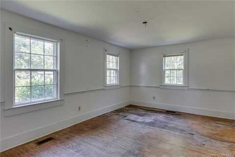 Gloucester, SALUDA, VA 23149