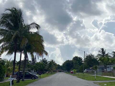 5Th, LAUDERHILL, FL 33311