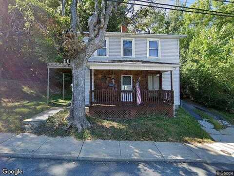Lewis, STAUNTON, VA 24401
