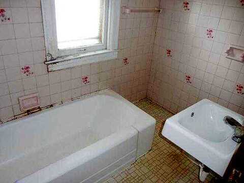Burrell, MILWAUKEE, WI 53207