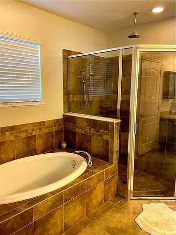 Martins, TAVARES, FL 32778