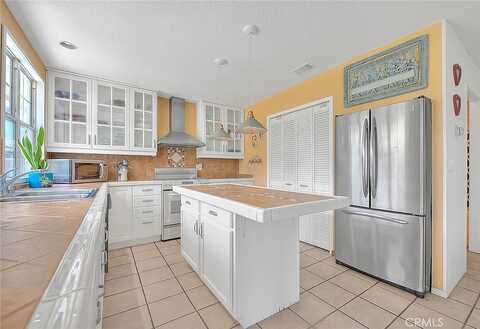 Ancona, LAGUNA HILLS, CA 92653