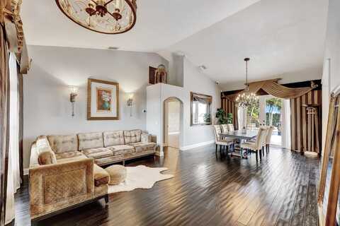 15Th, PEMBROKE PINES, FL 33029