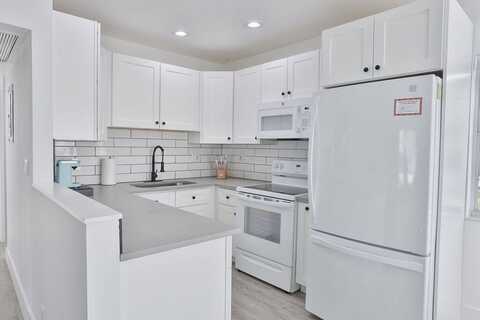 4Th, DEERFIELD BEACH, FL 33441