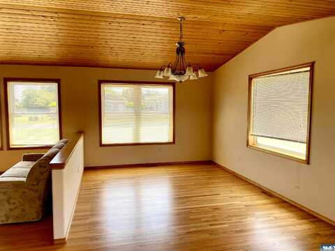 Cline, SEQUIM, WA 98382