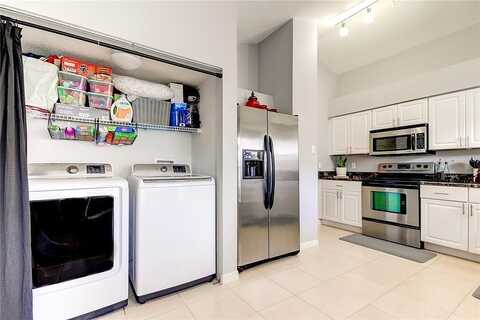 Bloomington, TAMPA, FL 33635