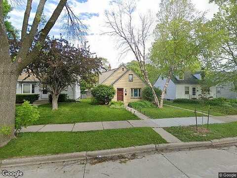 79Th, MILWAUKEE, WI 53222