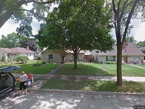 90Th, MILWAUKEE, WI 53222