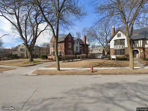 Wahl, MILWAUKEE, WI 53211