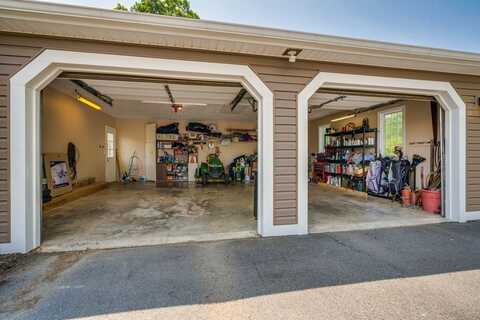 Green Acres, POUNDING MILL, VA 24637