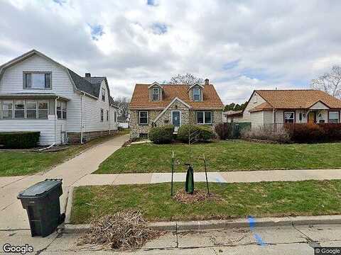 90Th, MILWAUKEE, WI 53214