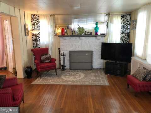 Township Line, ELKINS PARK, PA 19027