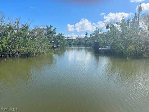 Pine, SANIBEL, FL 33957