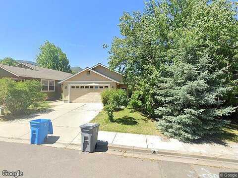 Elizabeth, ASHLAND, OR 97520