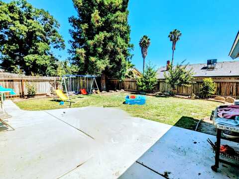 Feemster, VISALIA, CA 93277