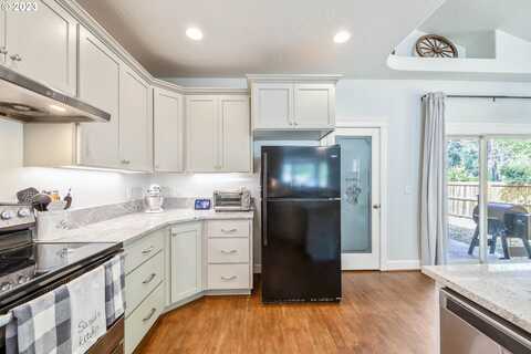 Gate Creek, VIDA, OR 97488