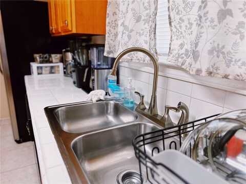 Westley, RIVERDALE, GA 30296