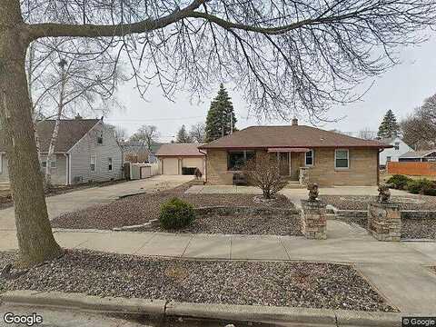 94Th, MILWAUKEE, WI 53214