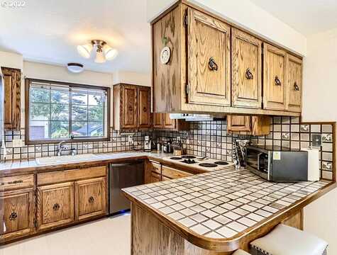 19Th, GRESHAM, OR 97080