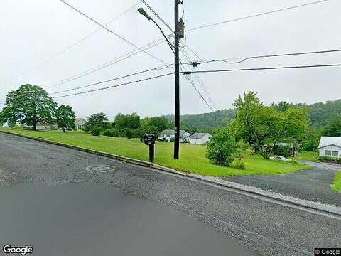 Pine, PALMERTON, PA 18071