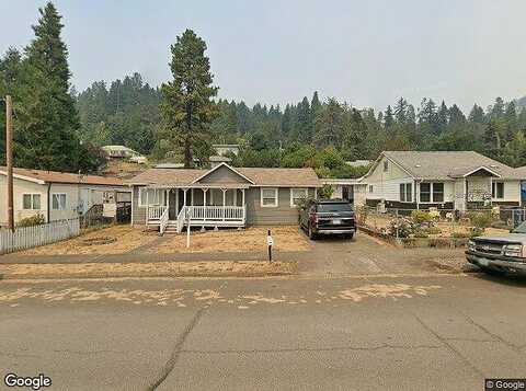 1St, OAKRIDGE, OR 97463