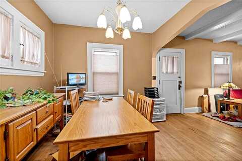 40Th, MINNEAPOLIS, MN 55406