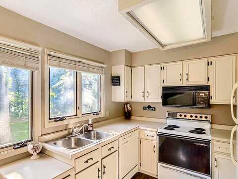 Cambria, SAINT PAUL, MN 55125