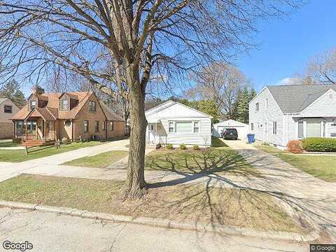 92Nd, MILWAUKEE, WI 53226