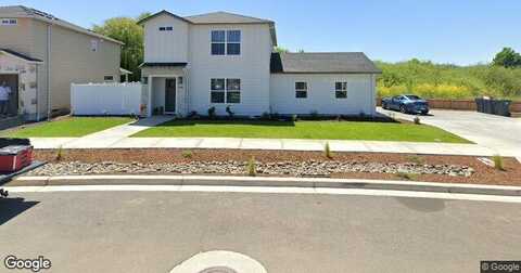 Monarch, MEDFORD, OR 97504