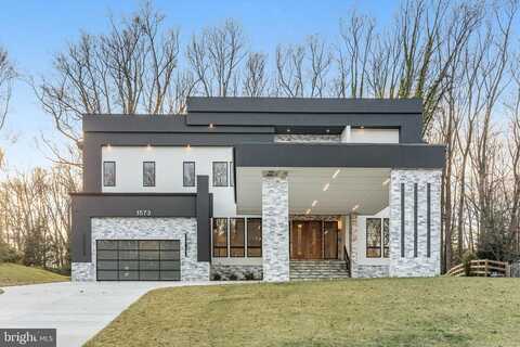 Forest Villa, MC LEAN, VA 22101