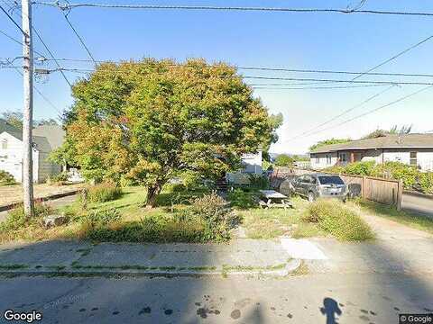 8Th, COOS BAY, OR 97420