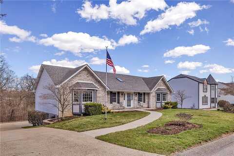 Lynn Ann, NEW KENSINGTON, PA 15068