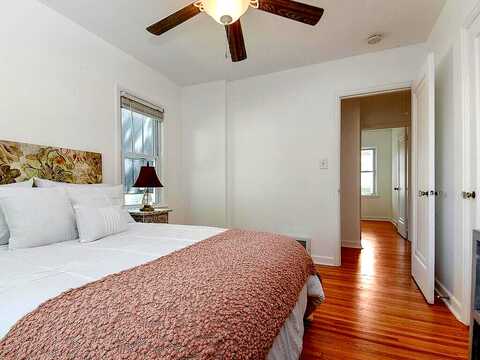 Zarthan, MINNEAPOLIS, MN 55416