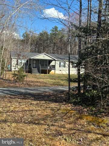 Walking Deer, ORANGE, VA 22960