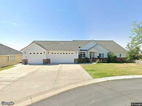 Nicole, PULLMAN, WA 99163