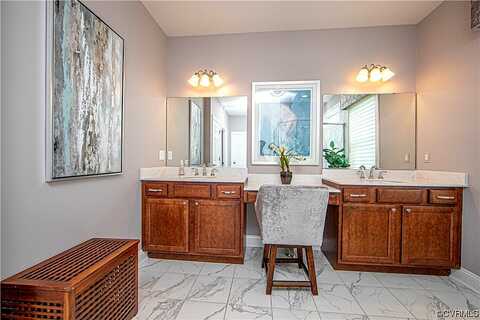 Silverthread, MOSELEY, VA 23120