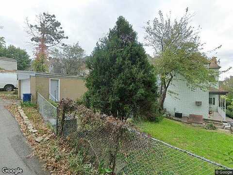 Maple, PITTSBURGH, PA 15211