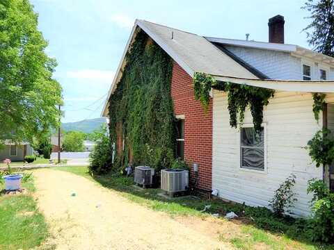 North, WYTHEVILLE, VA 24382