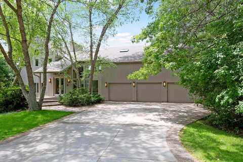 Lorien, HOPKINS, MN 55305