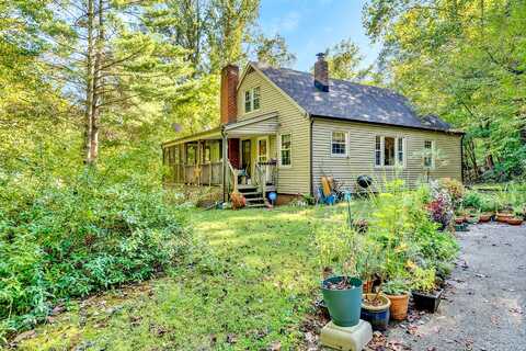 Naff, BOONES MILL, VA 24065