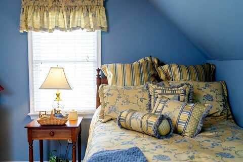 Long Bow, WAYNESBORO, VA 22980