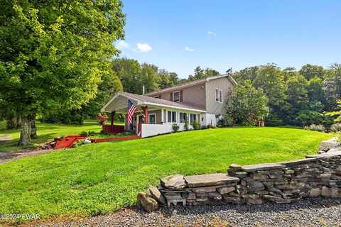 Duran, EQUINUNK, PA 18417