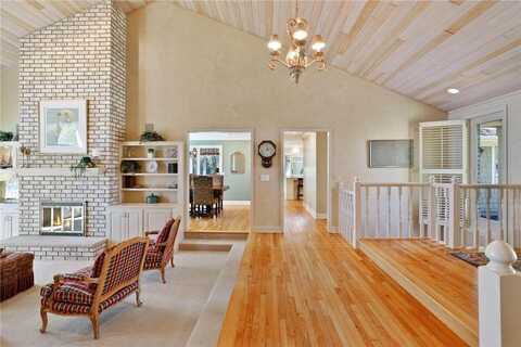Casco Point, WAYZATA, MN 55391