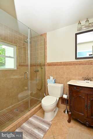 Cardinal Heights, TRIANGLE, VA 22172