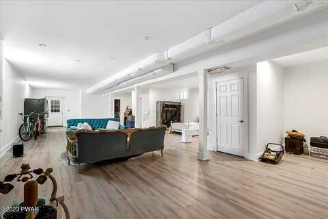 Sarah, MILFORD, PA 18337